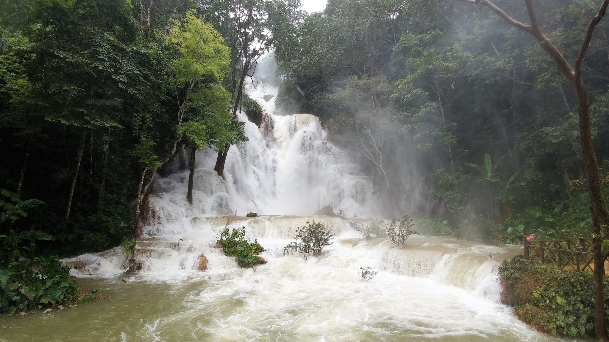 Laos – Jour 17 – Visite de villages et Trekking à la cascade Khouang Si